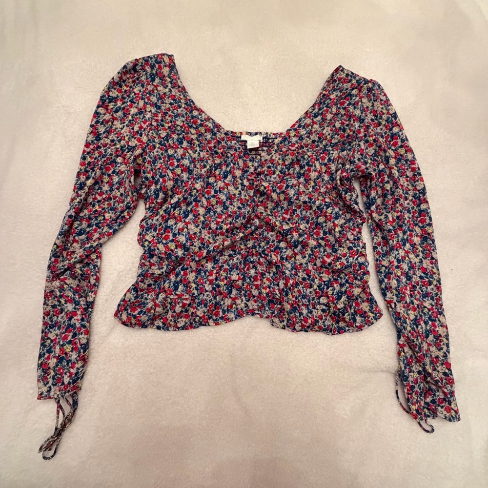 H&M Red Blue Cream Floral Smocked Long-Sleeve Crop Top